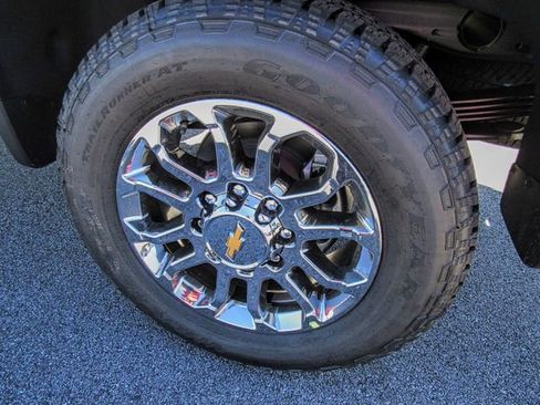 New 2026 Chevrolet Silverado 2500 LTZ w/ LTZ Convenience Package image 9