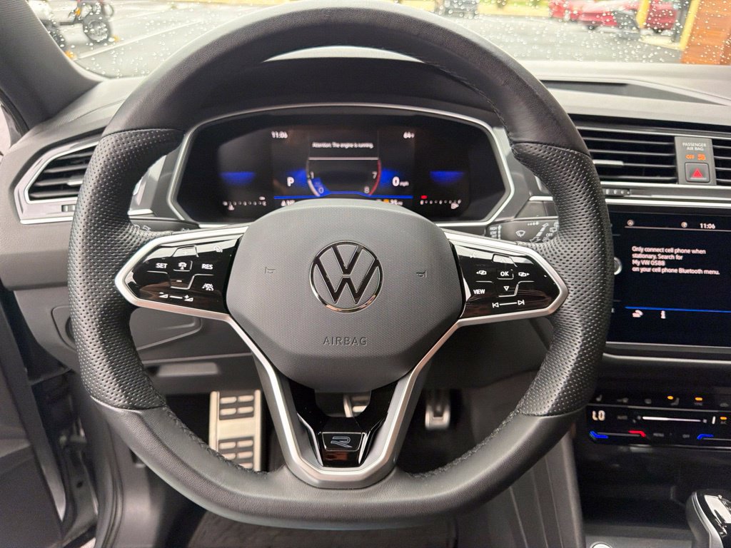 Used 2023 Volkswagen Tiguan SE R-Line FWD image 19