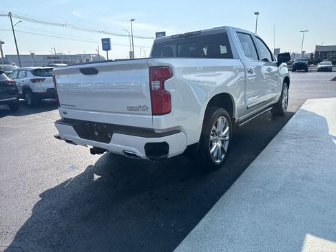 Used 2024 Chevrolet Silverado 1500 High Country AWD/4WD image 6