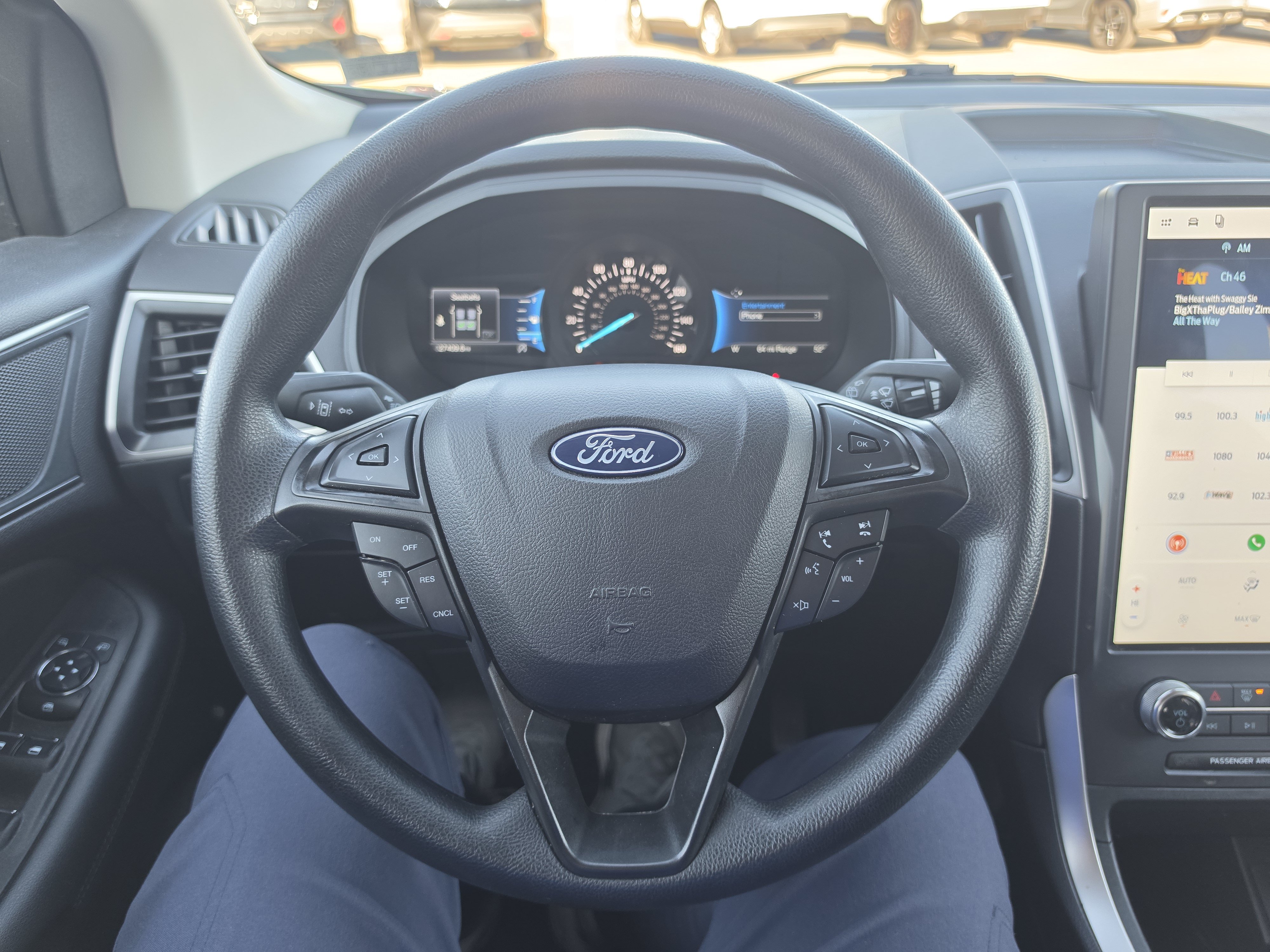 Used 2024 Ford Edge SE w/ Black Appearance Package AWD/4WD image 18