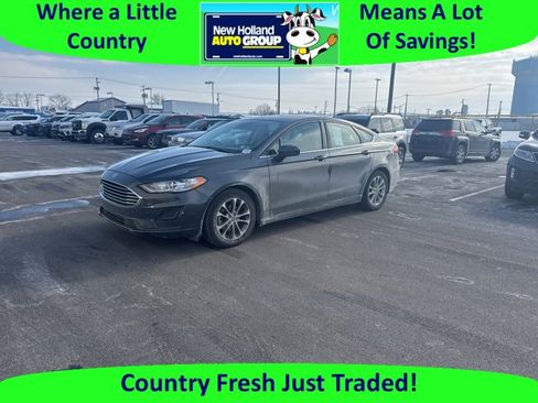 Used 2019 Ford Fusion SE image 1