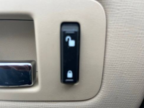 Used 2017 Ford Flex Limited w/ Equipment Group 301A FWD image 12