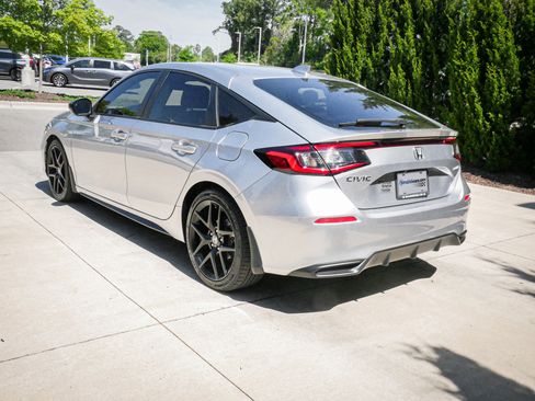 Used 2025 Honda Civic Sport image 9