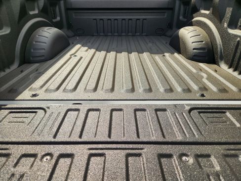 New 2026 Ford F250 XLT w/ FX4 Off-Road Package AWD/4WD image 27