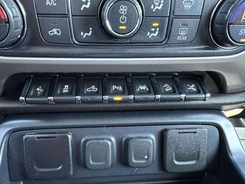Used 2018 GMC Sierra 1500 Denali AWD/4WD image 26
