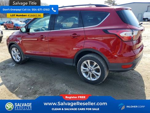 Used 2017 Ford Escape SE w/ Equipment Group 201A image 3
