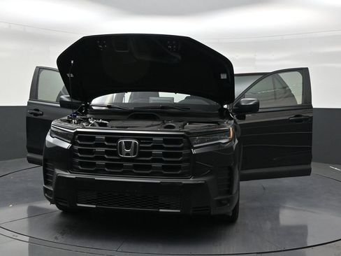 Used 2026 Honda Pilot Sport image 32