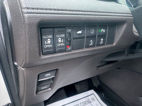 Used 2018 Honda Odyssey Touring image 40