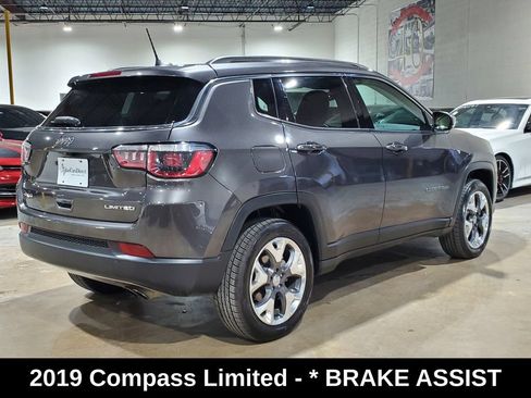 Used 2019 Jeep Compass Limited AWD/4WD image 10
