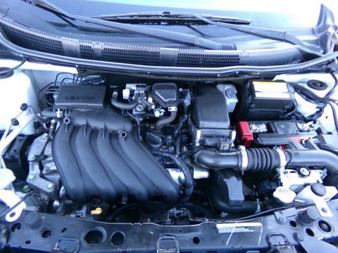 Used 2019 Nissan Versa SV image 38