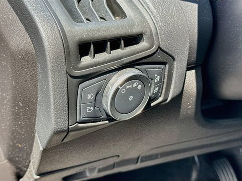 Used 2017 Ford Focus SEL FWD image 11