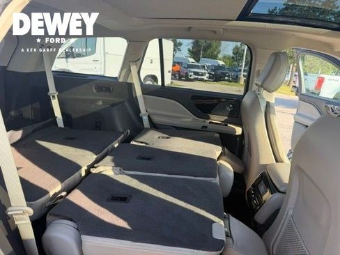 Used 2021 Lincoln Aviator Reserve w/ Equipment Group 201A AWD/4WD image 39