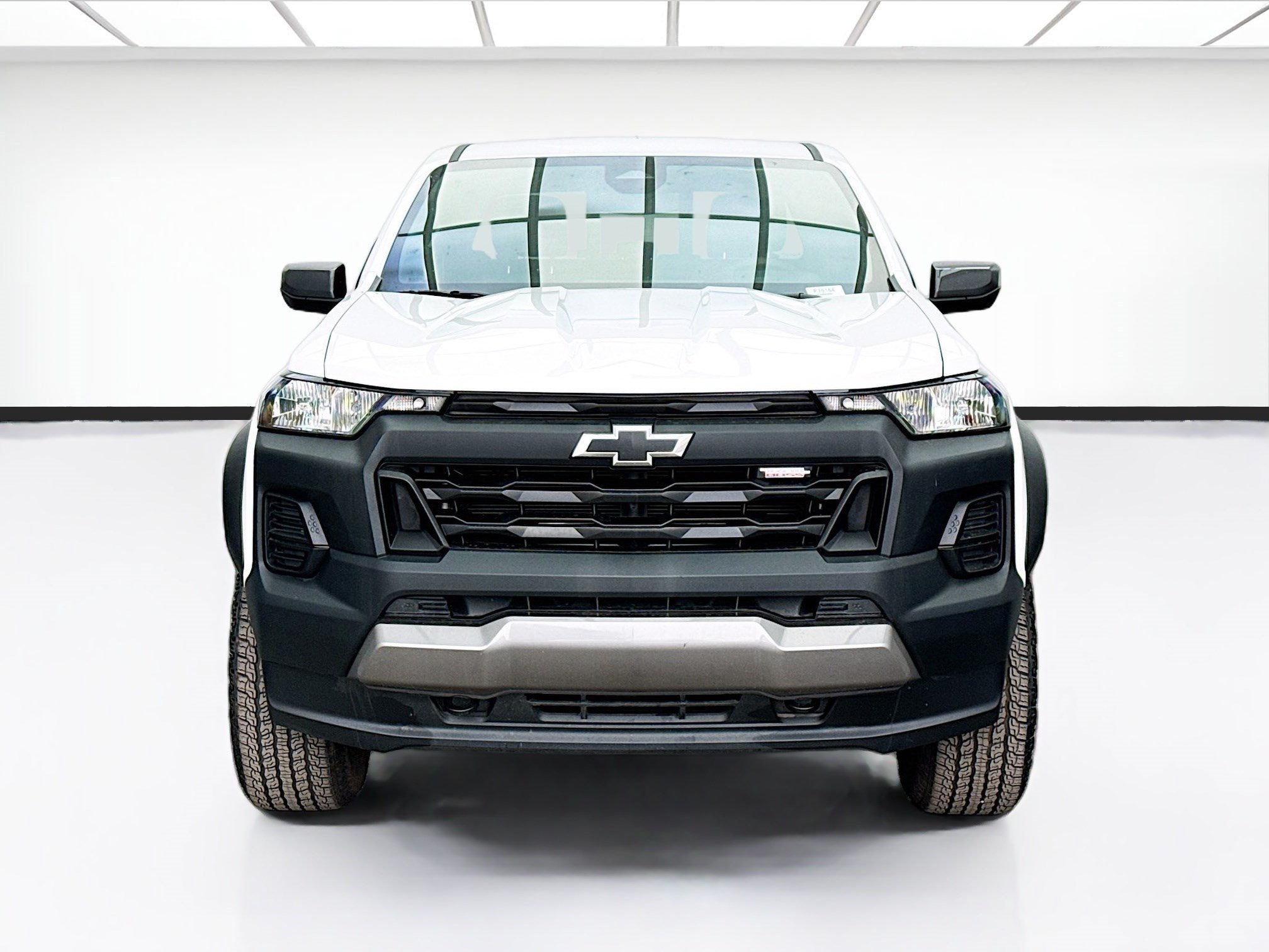 Used 2025 Chevrolet Colorado Trail Boss AWD/4WD image 2