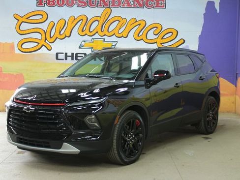 Used 2023 Chevrolet Blazer LT w/ Convenience Package AWD/4WD image 2