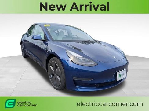 Used 2023 Tesla Model 3 Standard Range RWD image 1