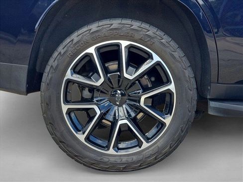 Used 2021 Chevrolet Tahoe RST w/ Luxury Package AWD/4WD image 22
