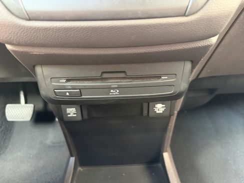 Used 2018 Honda Odyssey EX-L image 35