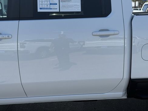 Used 2025 Chevrolet Silverado 2500 LT w/ Convenience Package image 22