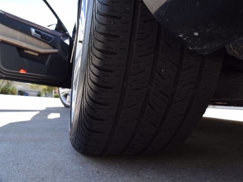 Used 2013 Mercedes-Benz E 350 Sedan image 36