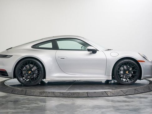 Used 2022 Porsche 911 Carrera image 9
