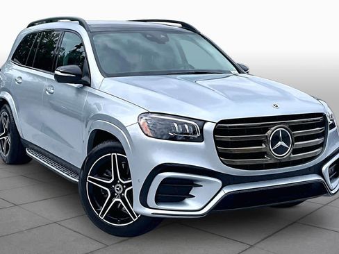 Used 2026 Mercedes-Benz GLS 450 4MATIC image 3