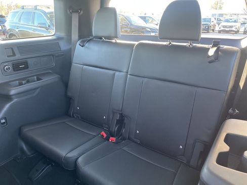 Used 2024 Hyundai Santa Fe SEL FWD image 31