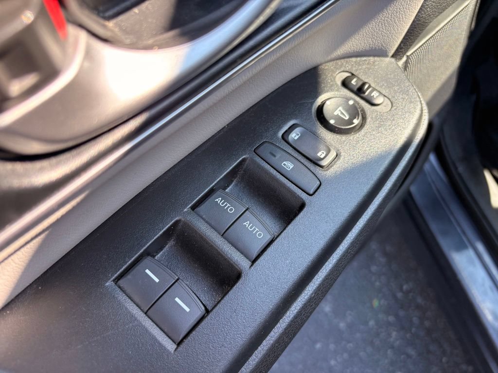 Used 2017 Honda CR-V Touring image 12
