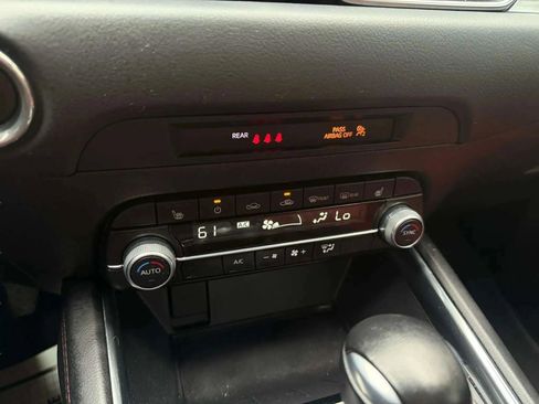 Used 2021 MAZDA CX-5 Carbon Edition image 25