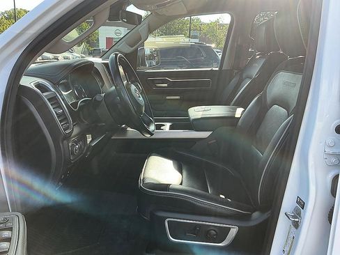 Used 2022 RAM 1500 Laramie AWD/4WD image 12