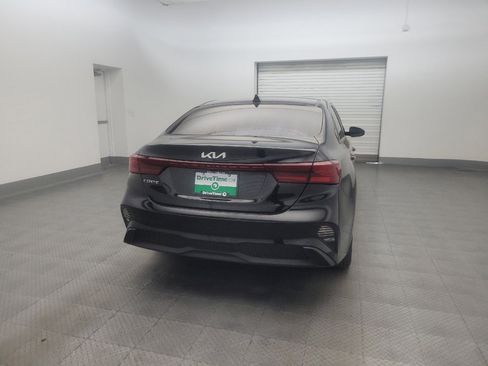 Used 2023 Kia Forte LXS w/ LXS Technology Package FWD image 7