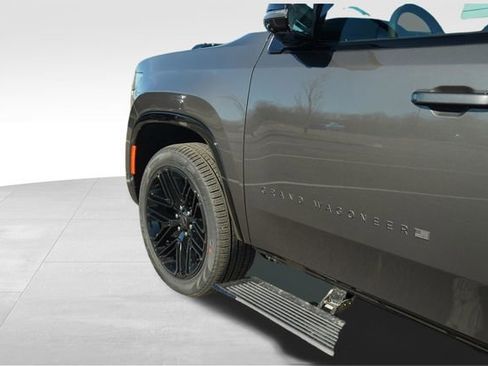 New 2026 Jeep Grand Wagoneer Limited image 35