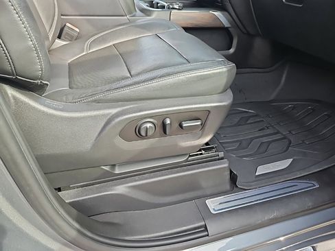 Used 2020 GMC Sierra 1500 SLT w/ SLT Premium Package image 23