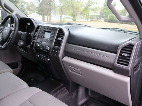 Used 2019 Ford F250 XL w/ Power Equipment Group AWD/4WD image 17