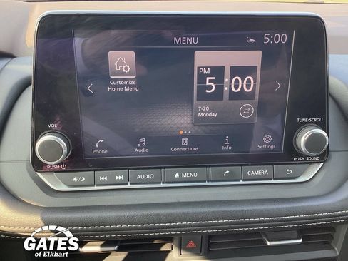 Used 2023 Nissan Rogue SV AWD/4WD image 3