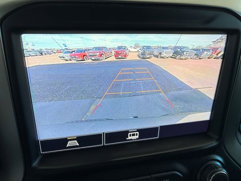 Used 2021 Chevrolet Silverado 1500 LT Trail Boss w/ Convenience Package II image 17