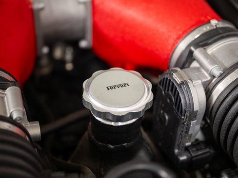 Used 2011 Ferrari 458 Italia Coupe RWD image 57
