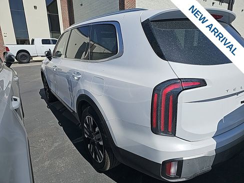 Used 2023 Kia Telluride SX AWD/4WD image 3