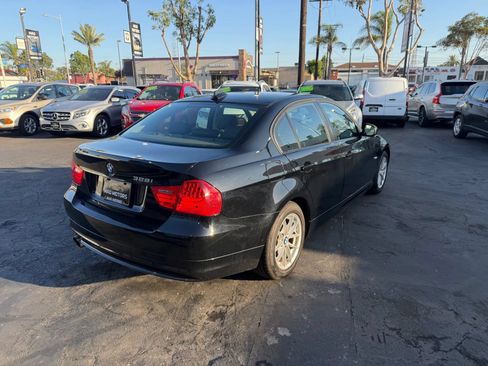 Used 2010 BMW 328i Sedan RWD image 3