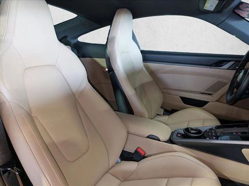 Used 2024 Porsche 911 Carrera 4 image 18