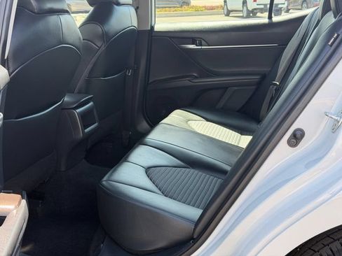 Used 2023 Toyota Camry SE FWD image 17