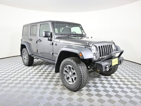Used 2018 Jeep Wrangler Unlimited Rubicon w/ Dual Top Group AWD/4WD image 9