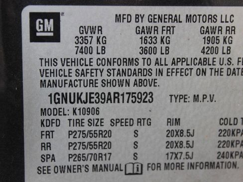 Used 2010 Chevrolet Suburban LT w/ Luxury Package image 11