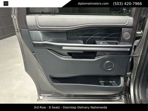 Used 2018 Ford Expedition Max Platinum image 32