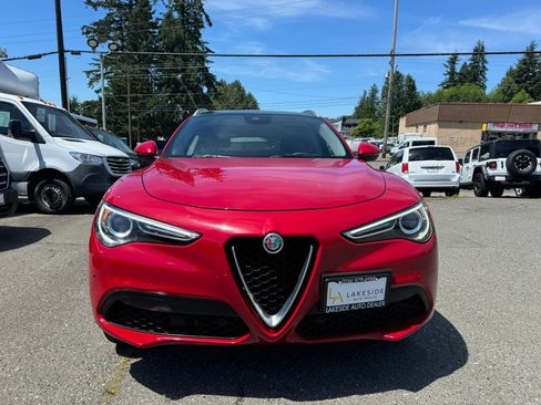 Used 2019 Alfa Romeo Stelvio RWD image 2