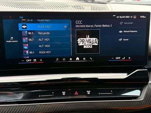 Used 2025 BMW M5 w/ Executive Package image 38