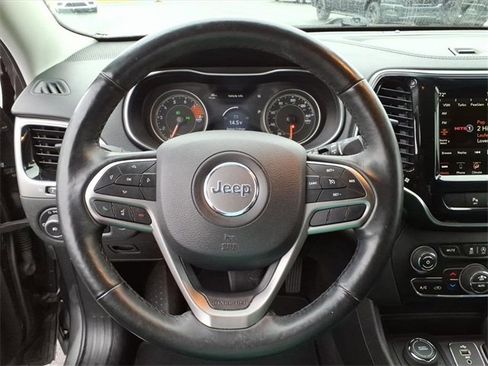 Used 2019 Jeep Cherokee Limited image 18