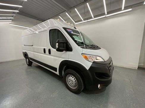 Used 2025 RAM ProMaster 3500 w/ Convenience Group FWD image 8