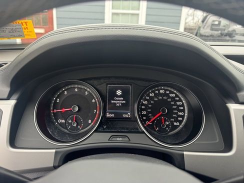 Used 2021 Volkswagen Atlas Cross Sport SE w/ Panoramic Sunroof Package image 22