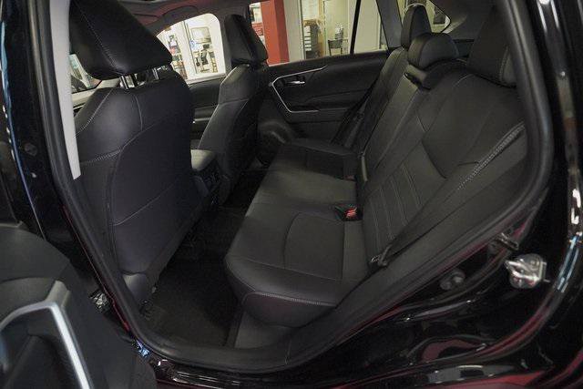 Certified 2022 Toyota RAV4 XLE Premium AWD/4WD image 25