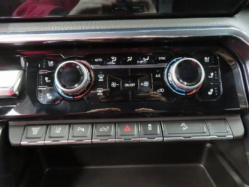 Used 2024 GMC Sierra 2500 Denali w/ Technology Package image 51